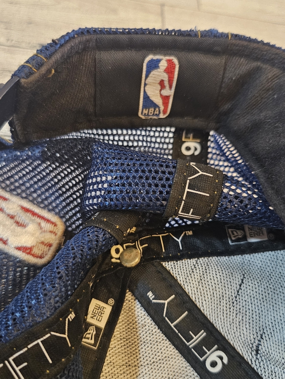 New Era Vintage NBA Miami Heat Denim Mesh Snap Back Denim Baseball Cap One Size - Picture 3 of 7